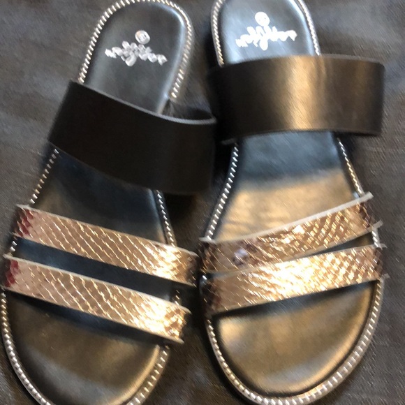 Ladies sandals - Picture 2 of 5